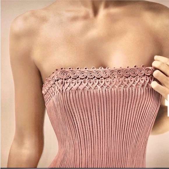 La Perla Tops - NWT LA PERLA vintage Silk Elegant Strapless Pink top.